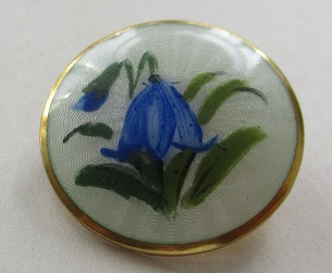 xxM1348M a little silver and enamel brooch